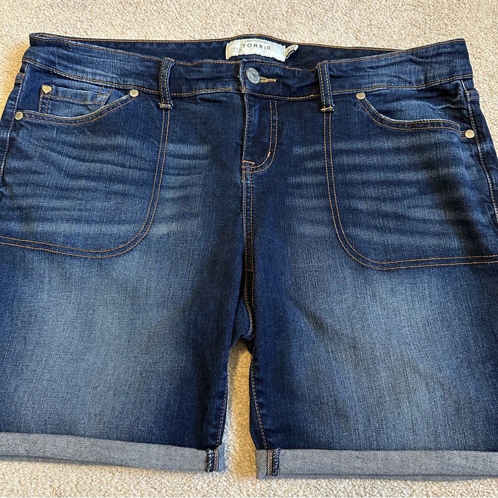 Torrid stretch denim shorts - Size 14 - rolled or not